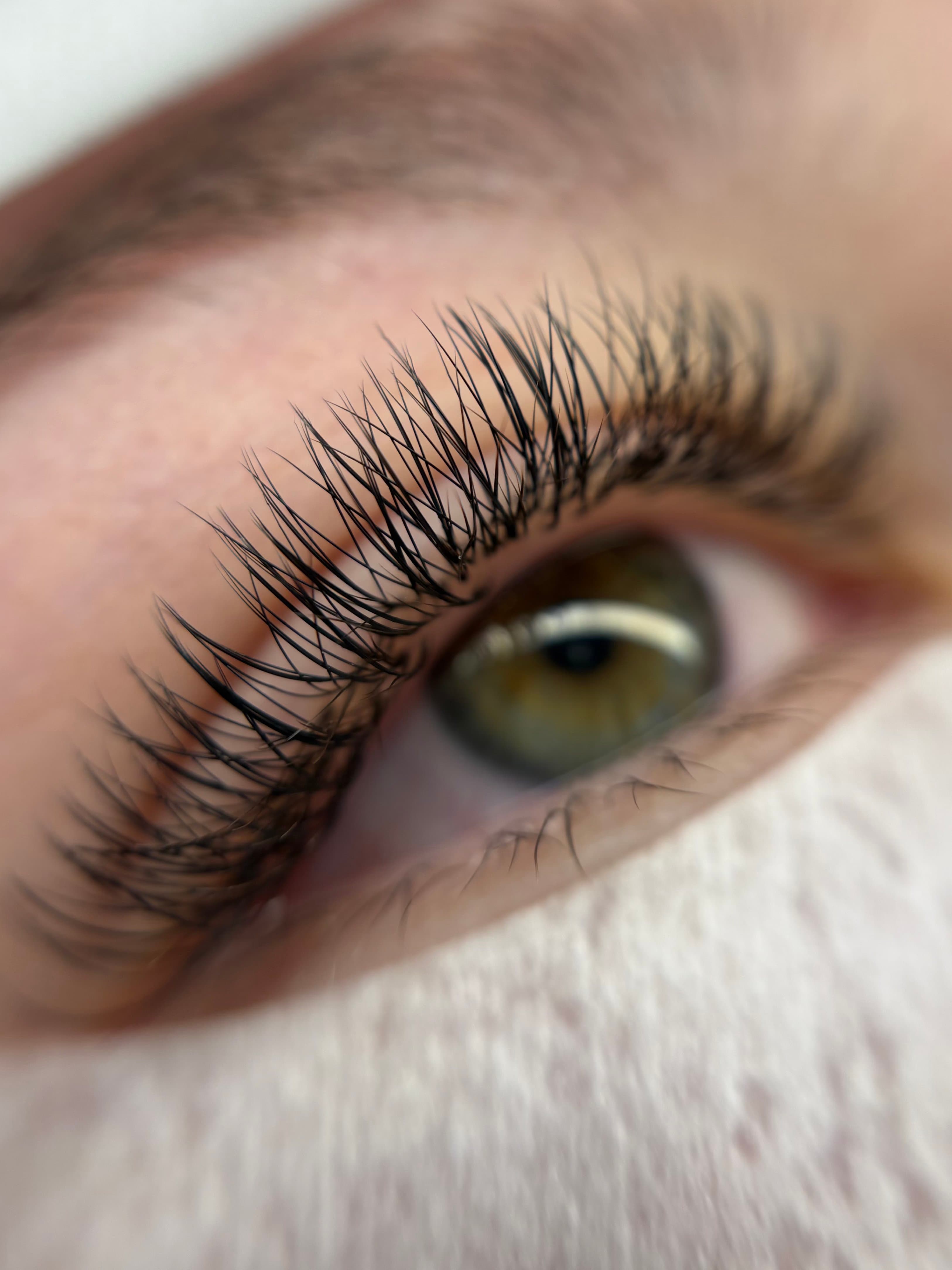 Wimpernverlängerung — Bild 1